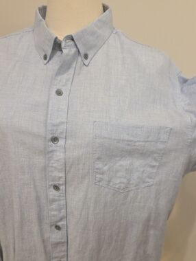 Men's Light Blue Button-Down Casual Shirt with Chest Pocket